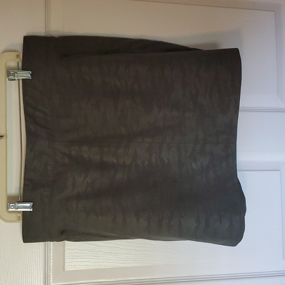ORVIS " SKORT" DIGITAL CAMO SIZE XL